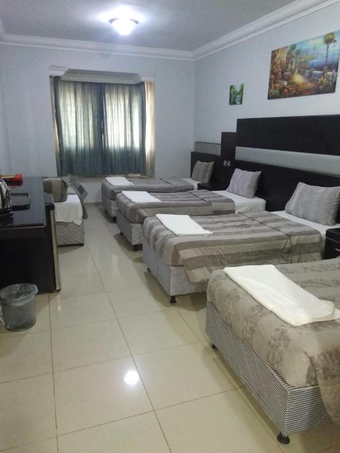 Gulnar Taiba Hotel Медина Екстериор снимка